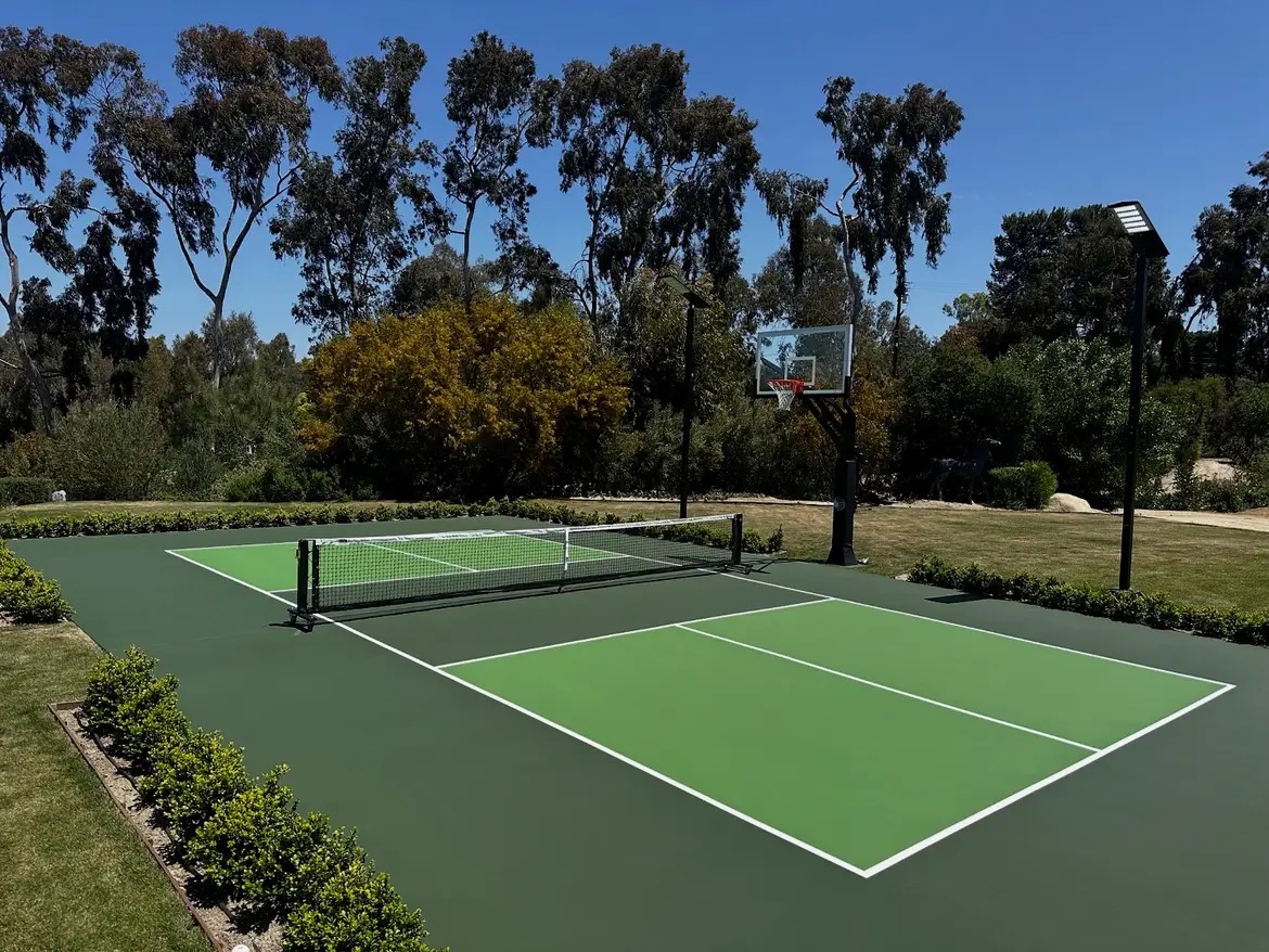Commercial multi-court facility
